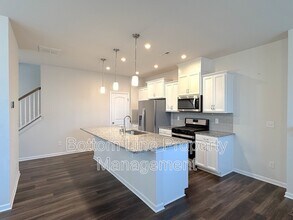 11014 Chalkbark Ln in Charlotte, NC - Building Photo - Building Photo