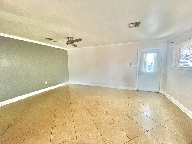 8531 Dinkins St in New Orleans, LA - Building Photo - Building Photo