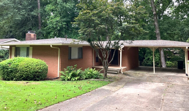 property at 1638 Delia Dr