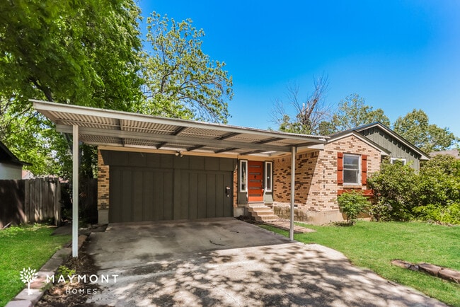 2619 Globe Ave in Dallas, TX - Building Photo - Building Photo