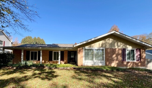 1515 Mautenne Dr in Ballwin, MO - Building Photo - Building Photo