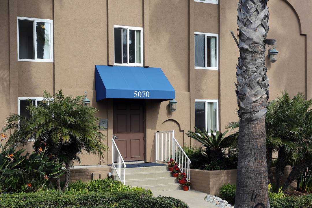 La Pacifica Apartments in San Diego, CA - Building Photo