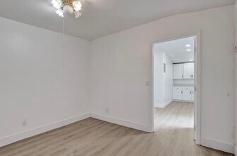 1632 Lauderdale Manor Dr, Unit B in Fort Lauderdale, FL - Building Photo - Building Photo