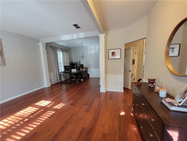 384 Friars Head Dr NE in Suwanee, GA - Building Photo - Building Photo