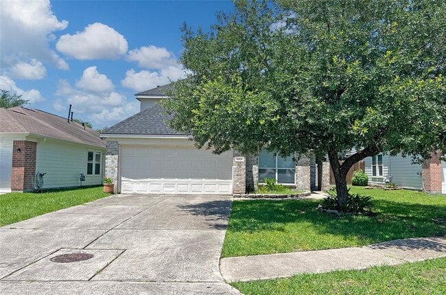 16928 Scenic Knoll in Conroe, TX - Building Photo - Building Photo