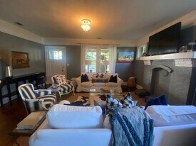 720 E 48th St in Savannah, GA - Building Photo