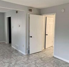 42 N Claybrook St in Memphis, TN - Building Photo - Building Photo