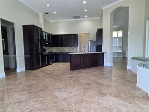 10840 NW 6th St in Plantation, FL - Building Photo - Building Photo