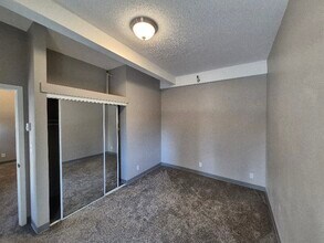 301 N Riverfront Dr in Mankato, MN - Foto de edificio - Building Photo