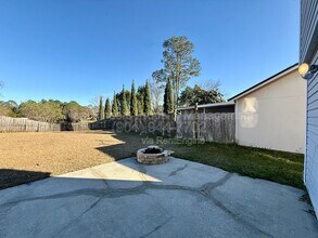 3785 Union Pacific Dr E in Jacksonville, FL - Building Photo - Building Photo