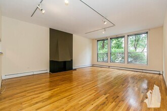 1425 N Dearborn St, Unit A2 in Chicago, IL - Building Photo - Building Photo