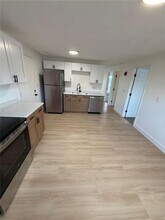 61 Vale St in Pawtucket, RI - Building Photo - Building Photo