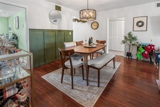 3930 Oaks Clubhouse Dr in Pompano Beach, FL - Building Photo - Building Photo