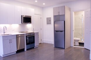 225 Newbury St, Unit 1 in Boston, MA - Building Photo
