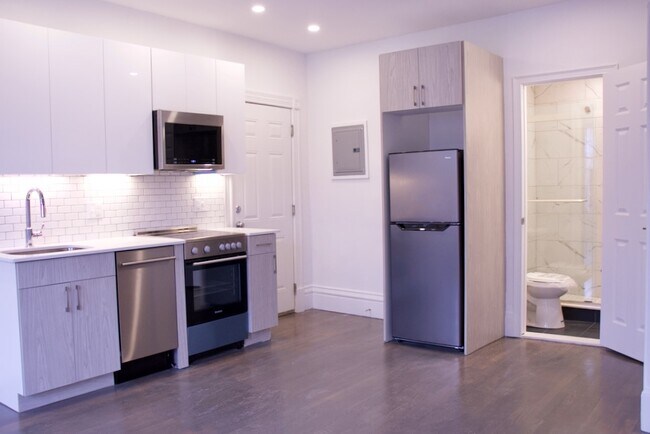 225 Newbury St, Unit 1