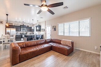 7314 S 12th Pl in Phoenix, AZ - Building Photo - Building Photo