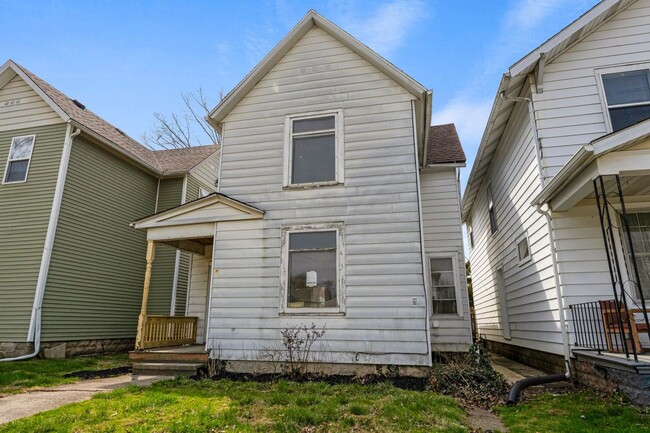 917 Home Ave in Fort Wayne, IN - Foto de edificio - Building Photo