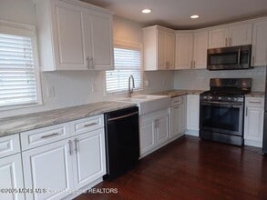 639 Overton Pl in Long Branch, NJ - Building Photo - Building Photo
