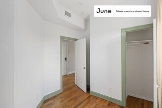 Room in Shared 4 bed/2 bath home in New York, NY - Building Photo - Building Photo