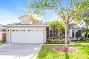 2802 Palmyra Ct in St. Cloud, FL - Building Photo