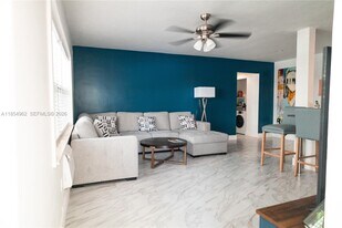 224 Meridian Ave in Miami Beach, FL - Building Photo