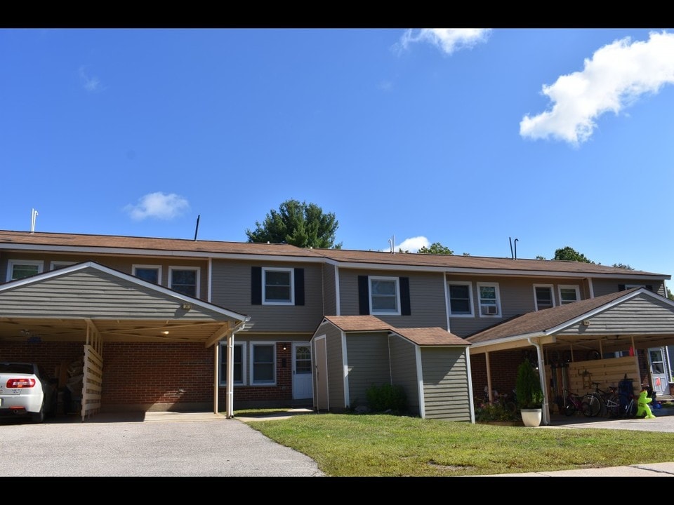 NSY Portsmouth Homes in Kittery, ME - Building Photo