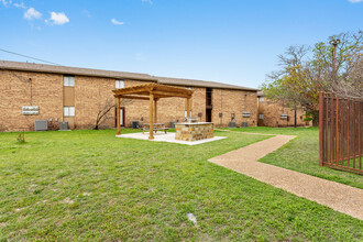 Brickstone Villas in Killeen, TX - Foto de edificio - Building Photo