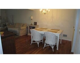 104 Arlington Ct in Bardonia, NY - Building Photo - Building Photo