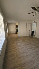 University Courtyard Apartments in Nacogdoches, TX - Foto de edificio - Building Photo