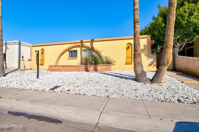 property at 7850 E Glenrosa Ave