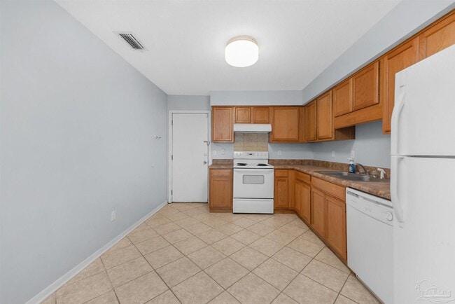 10150 Guidy Ln in Pensacola, FL - Building Photo - Building Photo