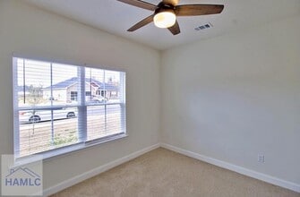 805 Meloney Dr, Unit 0603 in Hinesville, GA - Foto de edificio - Building Photo