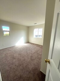 25977 Magnifica Ct in Moreno Valley, CA - Foto de edificio - Building Photo