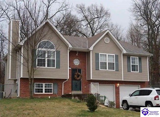 210 Scarlet Ave in Radcliff, KY - Building Photo