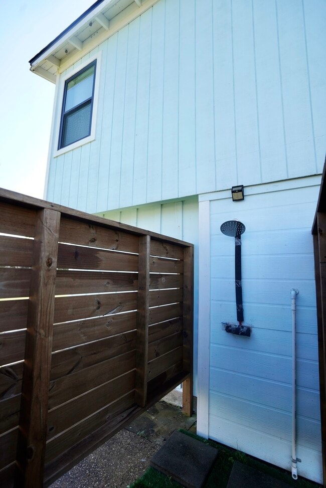 4027 Surf Dr in Galveston, TX - Building Photo - Building Photo