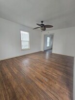 9407 Braddock St in Cresson, TX - Building Photo