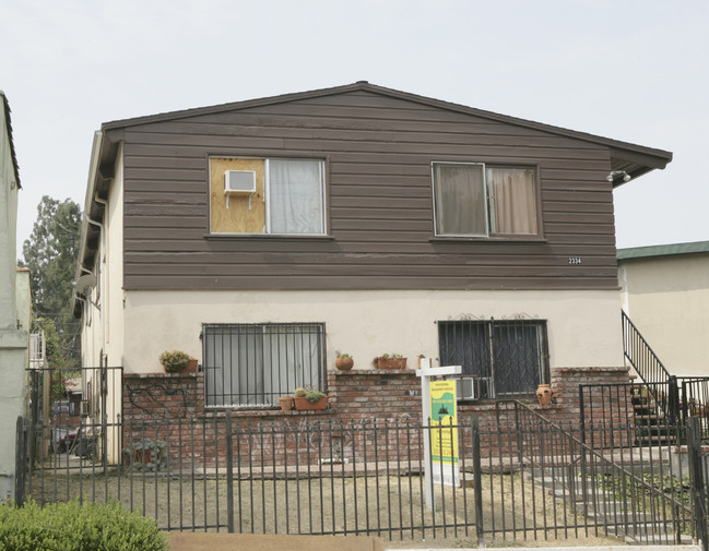 2334 Valley St in Los Angeles, CA - Foto de edificio - Building Photo