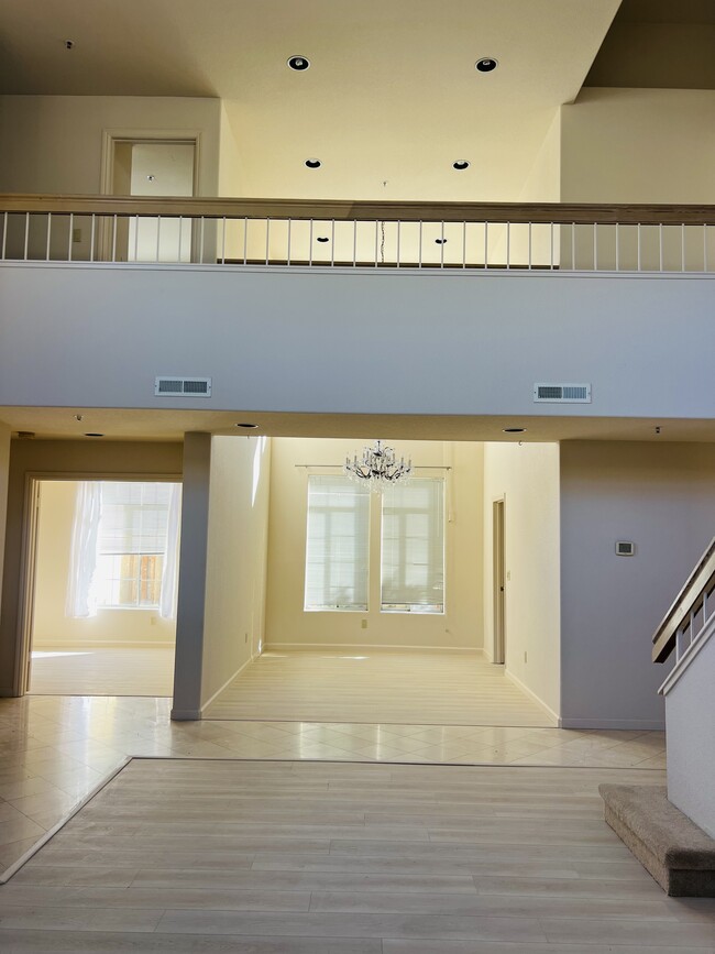 17614 Winding Creek Rd in Salinas, CA - Building Photo - Building Photo