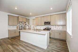 302 Ravello St in Caldwell, ID - Building Photo - Building Photo