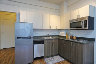 Addison on Fourth in Seattle, WA - Building Photo - Interior Photo