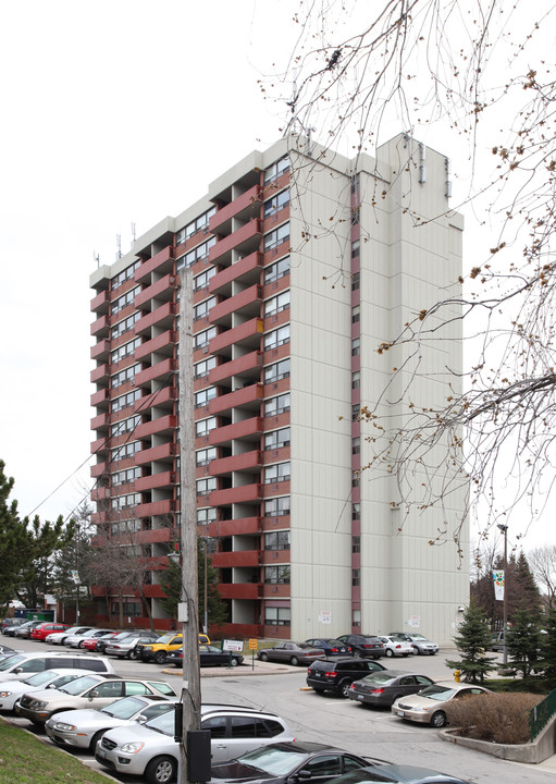 Caboto Terrace Apartments in Toronto, ON - Building Photo