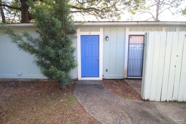 6810 Tiki Ln in Pensacola, FL - Building Photo - Building Photo