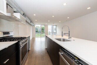 1422 N 7th St, Unit 3 in Philadelphia, PA - Building Photo - Building Photo