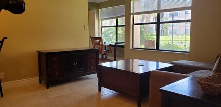 2906 S University Dr, Unit 7106 in Davie, FL - Building Photo - Building Photo