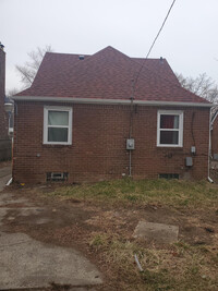 11295 Courville St in Detroit, MI - Building Photo - Building Photo