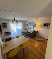 15 Euston Rd, Unit 1 in Boston, MA - Building Photo