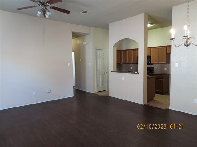 806 Walnut St in Burleson, TX - Building Photo - Building Photo