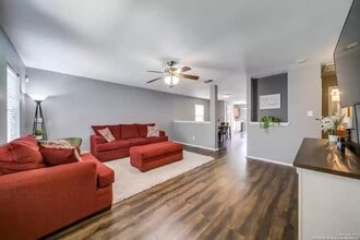 6327 Wild Flower Way in San Antonio, TX - Building Photo - Building Photo