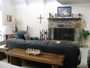 208 Mariah Cir in Beech Mountain, NC - Building Photo - Building Photo
