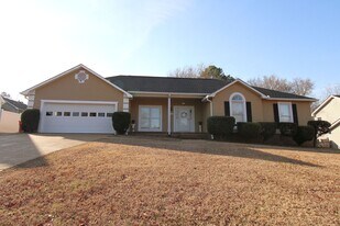 200 N Wesleyan Cir in Macon, GA - Building Photo